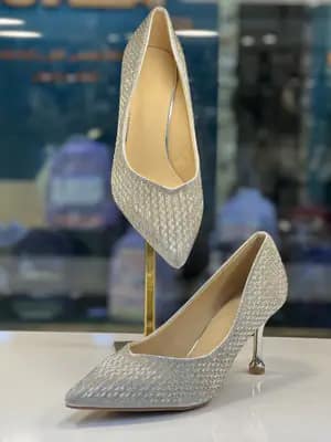 کفش مجلسی زنانه پاشنه باریک نگینی نقره‌ای - رنگ نقره‌ای
